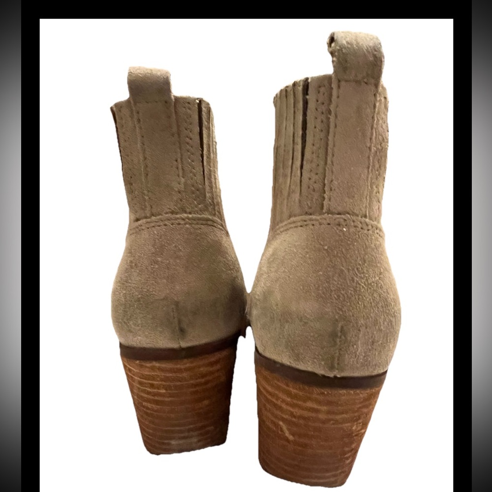 Kork Ease Tan Ankle Booties Suede slip on Western Boots Boho Chunky Heel 7 1/2 M - Picture 5 of 7
